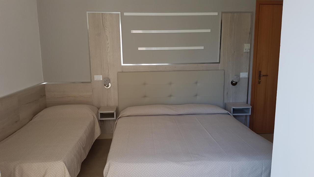 Albergo Paris Sottomarina Exterior foto